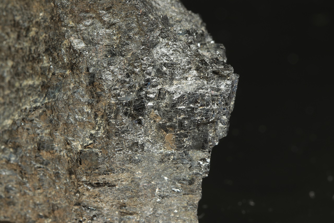 Gadolinite - Image 6