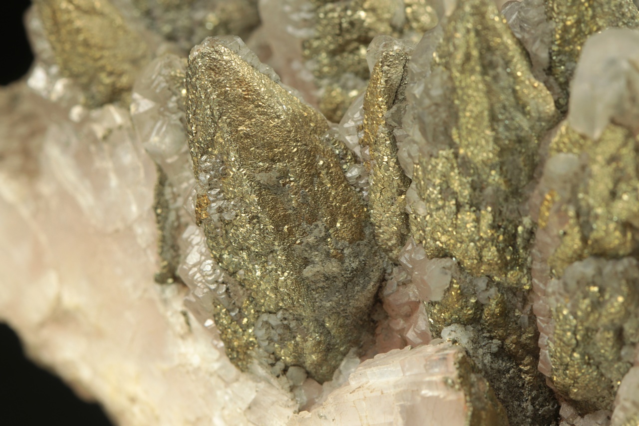 Calcite, pyrite - Image 4