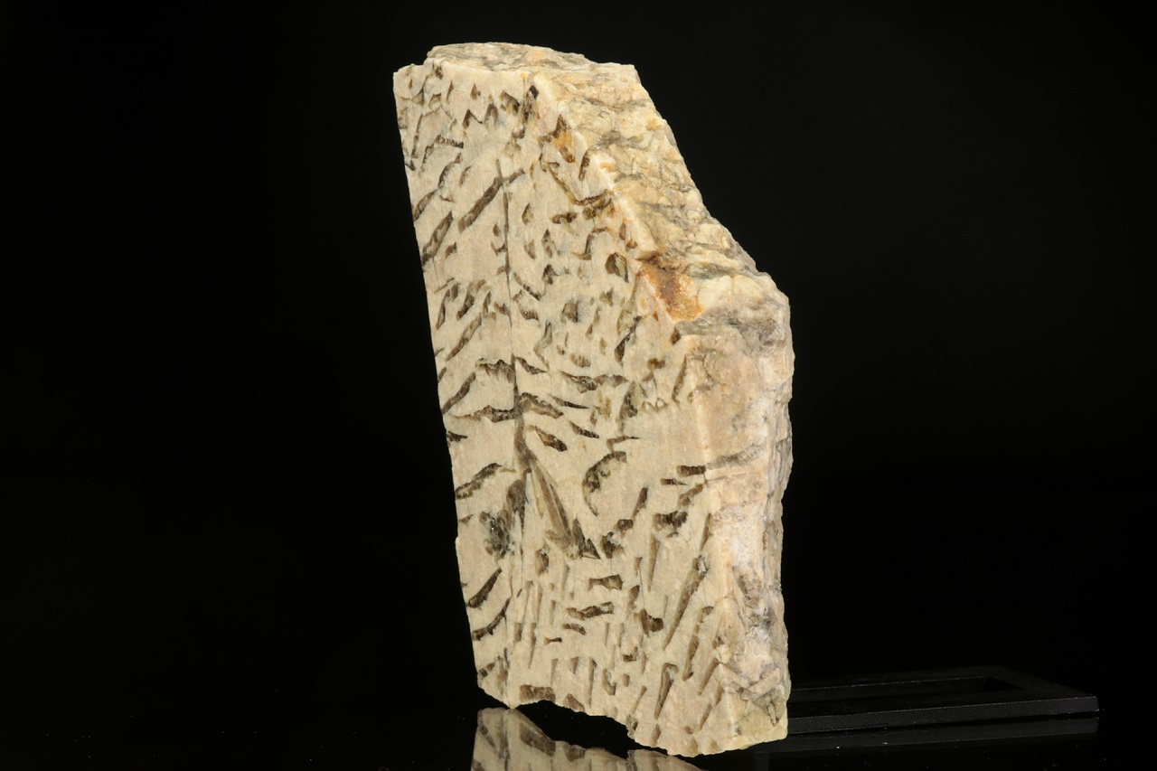 Písmenkový pegmatit - Image 2