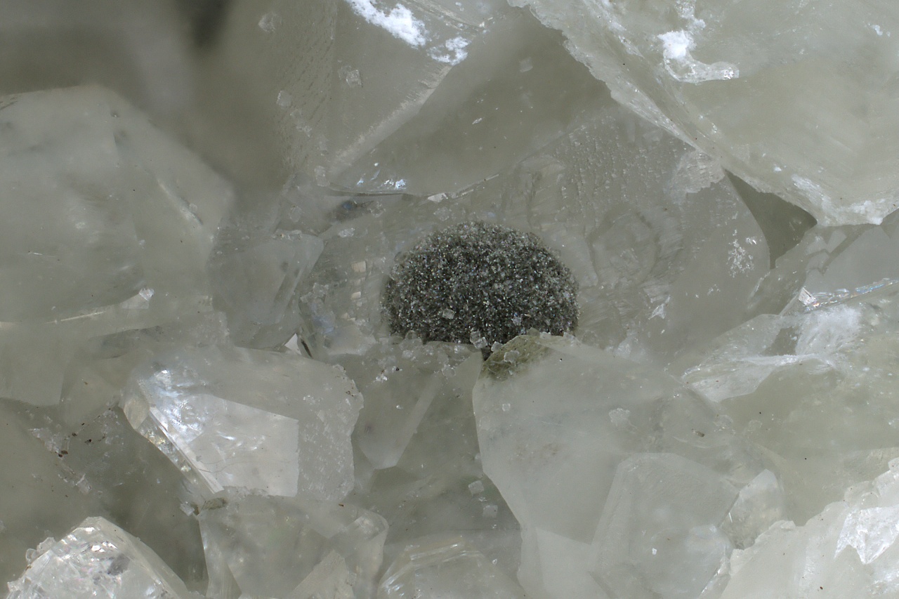 Julgoldit-Fe2+, datolit - Image 5