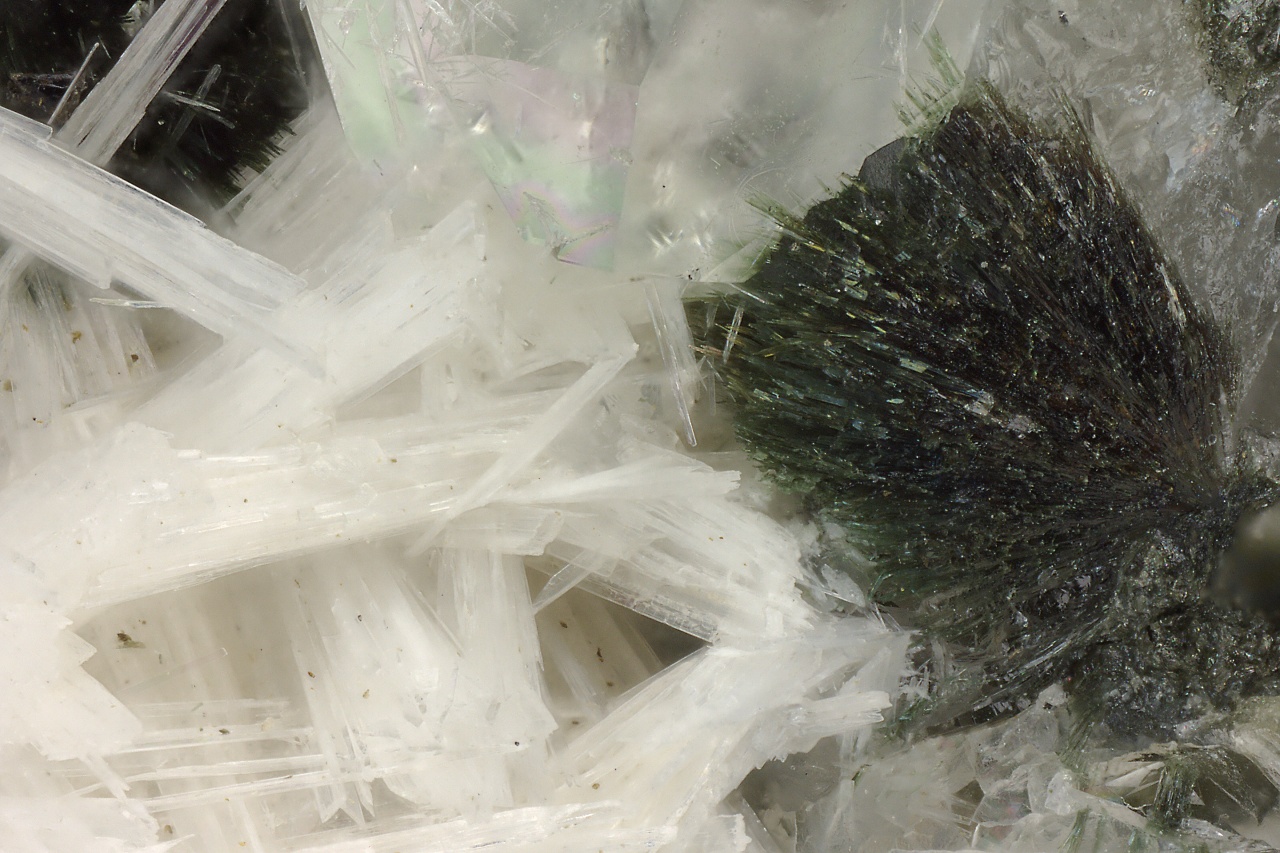 Julgoldit-Fe2+, pektolit - Image 2