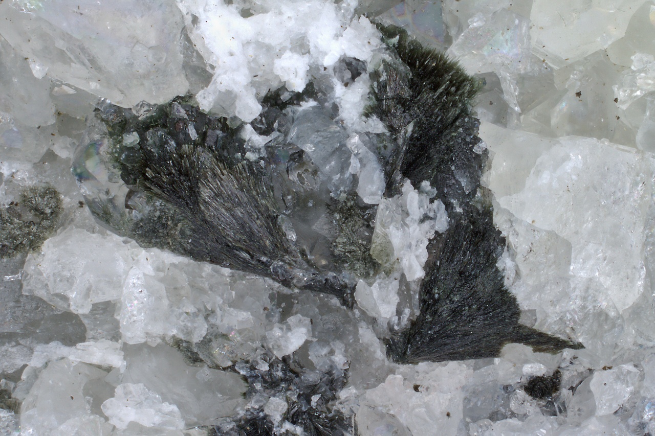 Julgoldit-Fe2+, pektolit - Image 4