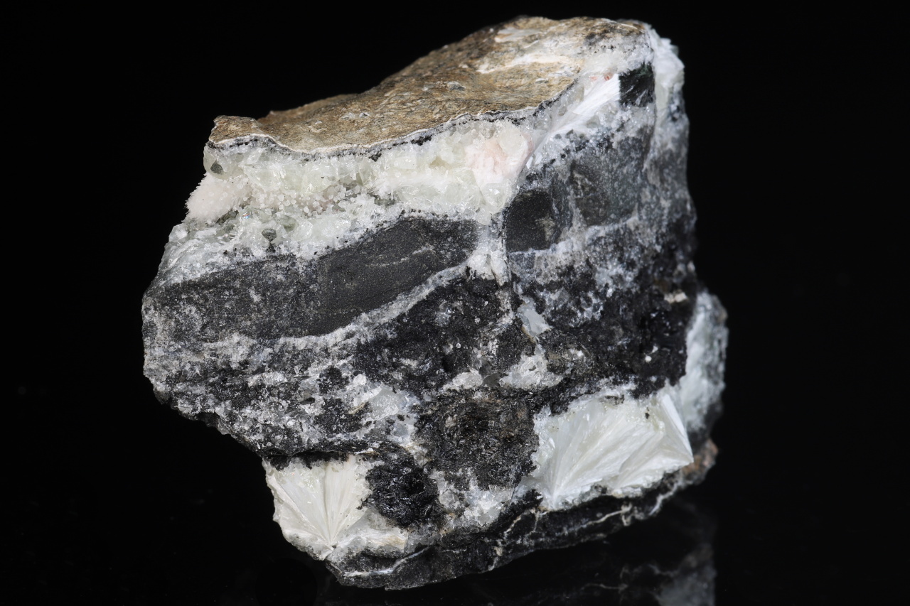 Julgoldit-Fe2+, pektolit - Image 11