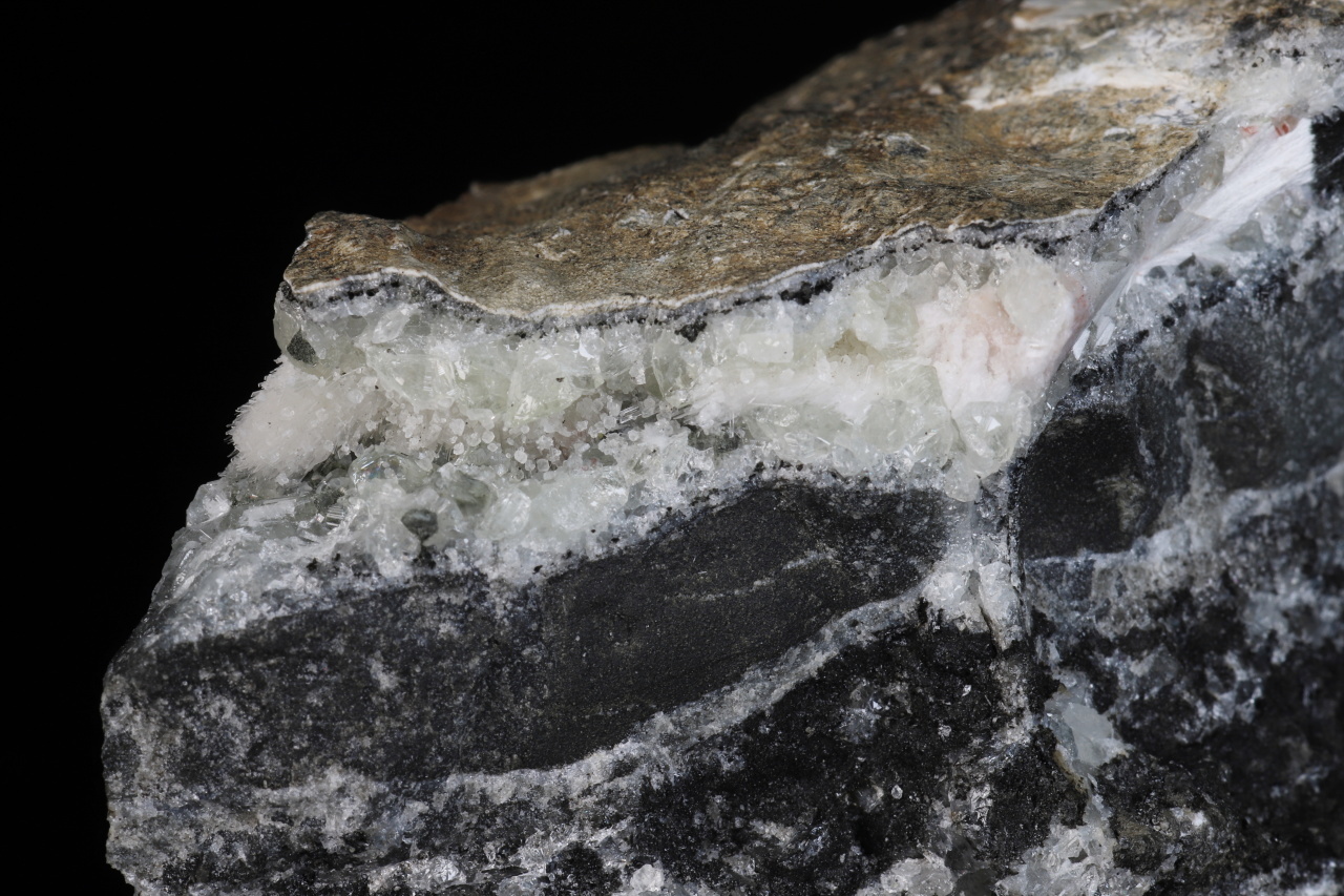 Julgoldit-Fe2+, pektolit - Image 9