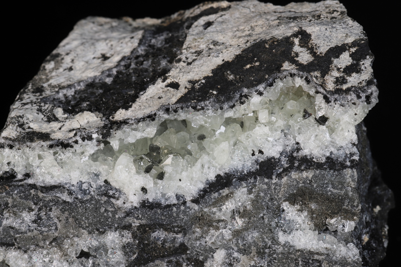 Julgoldit-Fe2+, datolit - Image 10