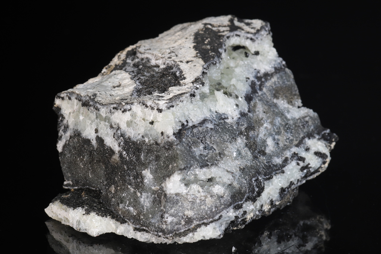 Julgoldit-Fe2+, datolit - Image 13