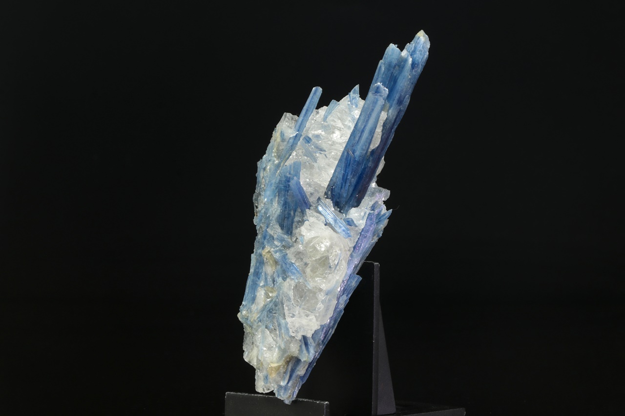 Kyanite - Image 7
