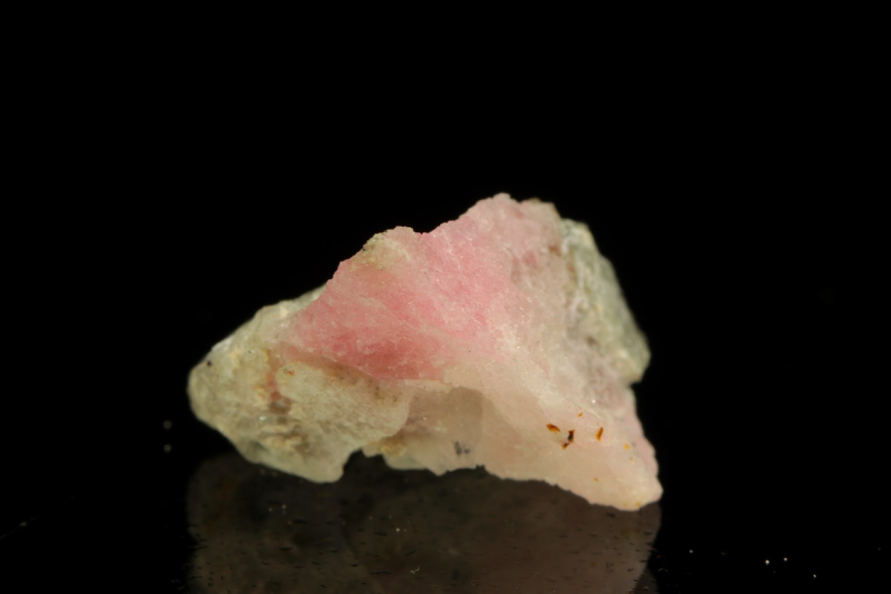 Tugtupite - Image 2